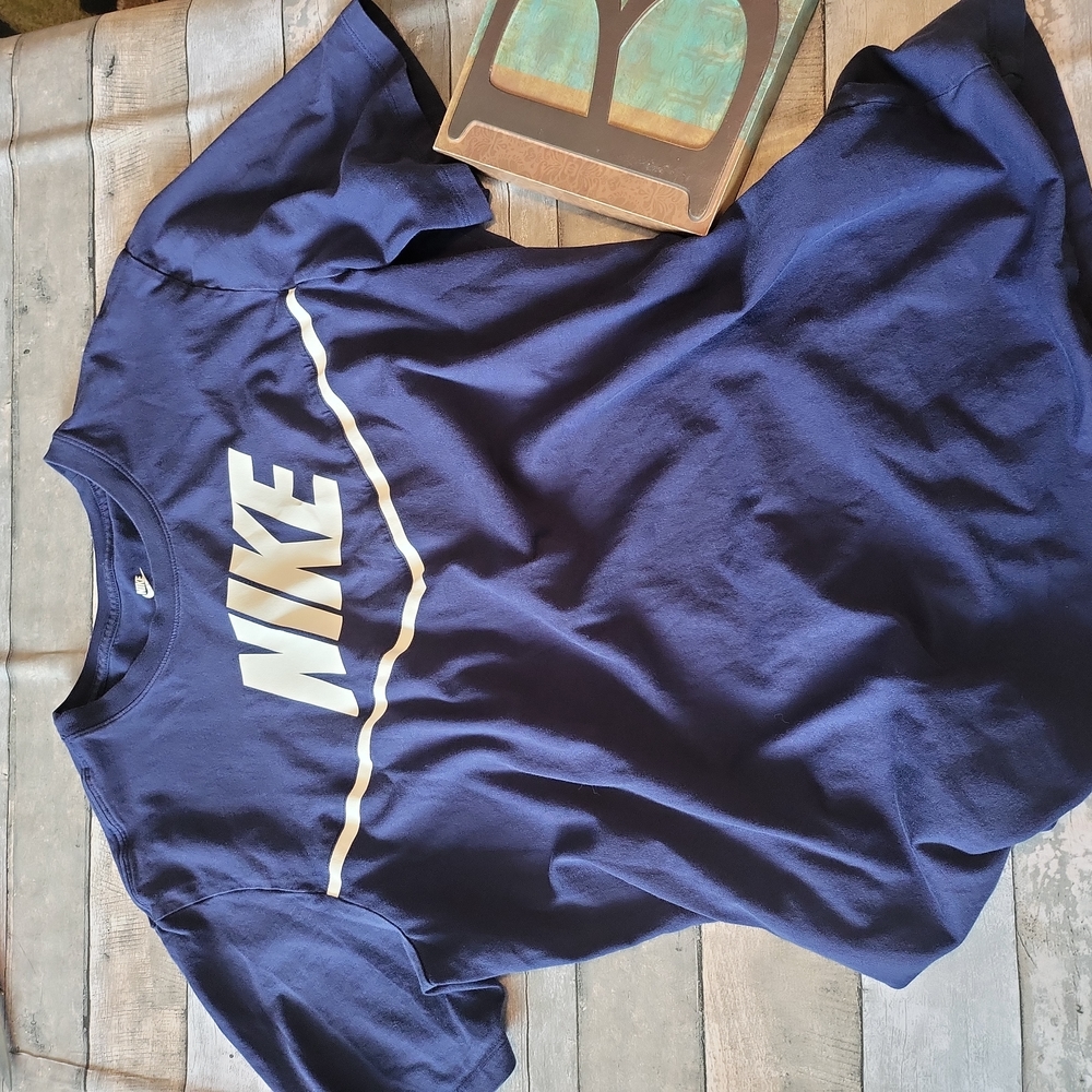 NIKE Tee L